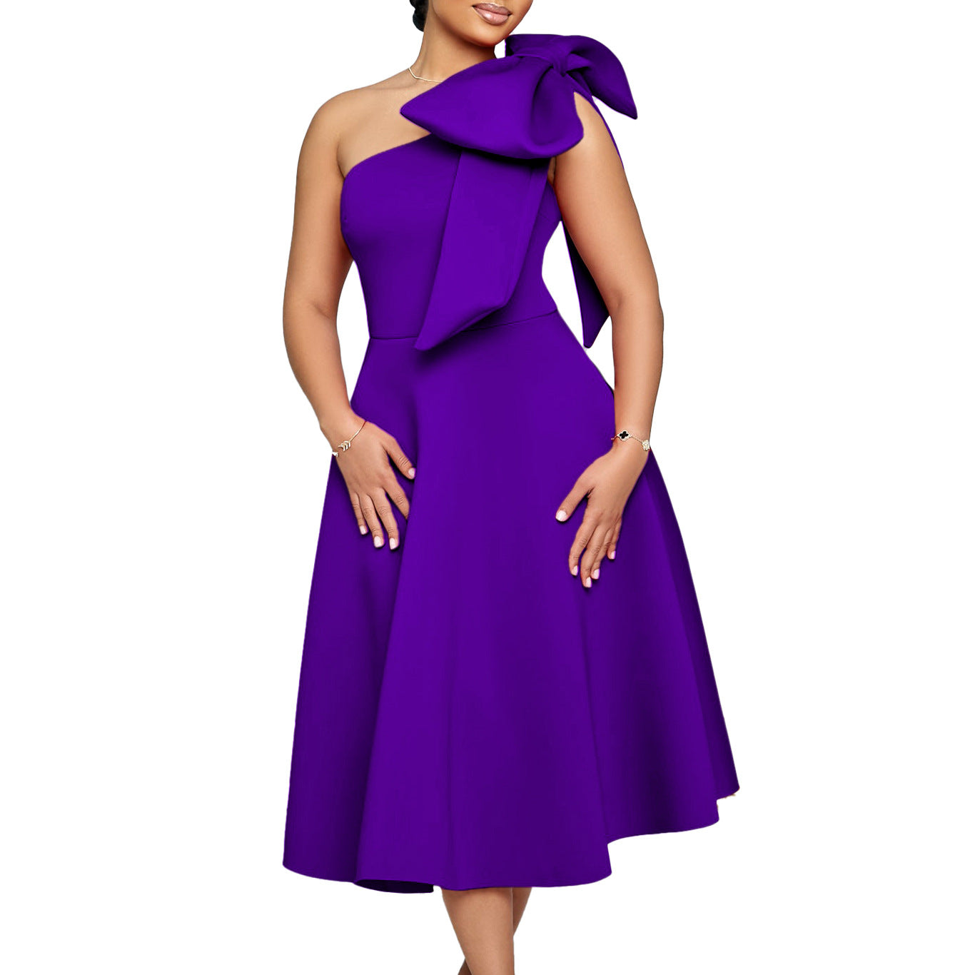 Robe Femme Nouveauté – Épaule Asymétrique avec Nœud.
