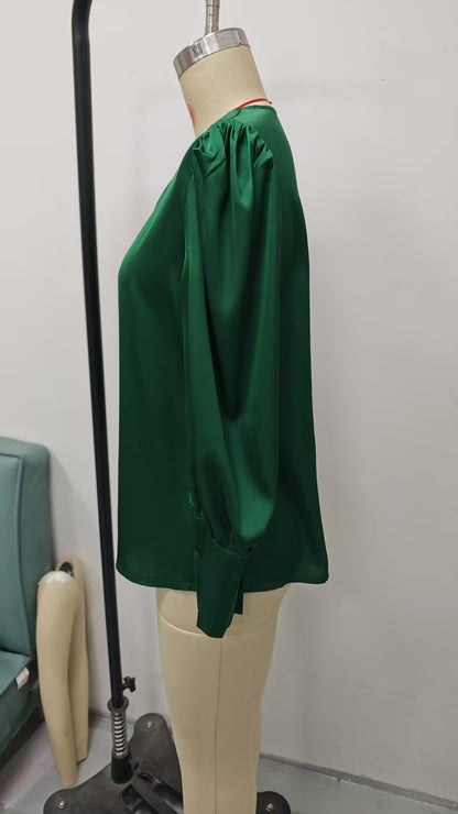 Chemise Femme en Satin de Soie – Col V, Manches Longues, Couleur Unie