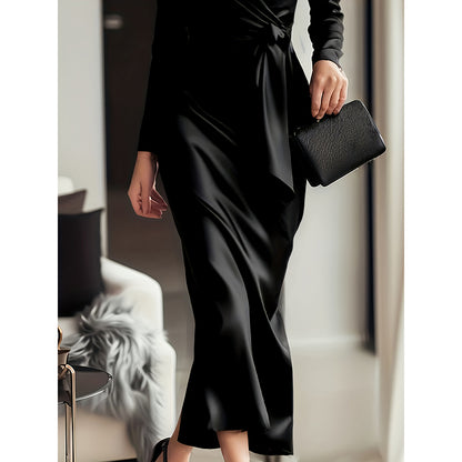 Robe Midi en Satin Bordeaux – Élégance Intemporelle et Silhouette Sculptée