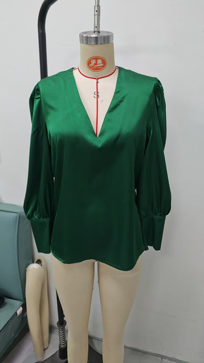Chemise Femme en Satin de Soie – Col V, Manches Longues, Couleur Unie