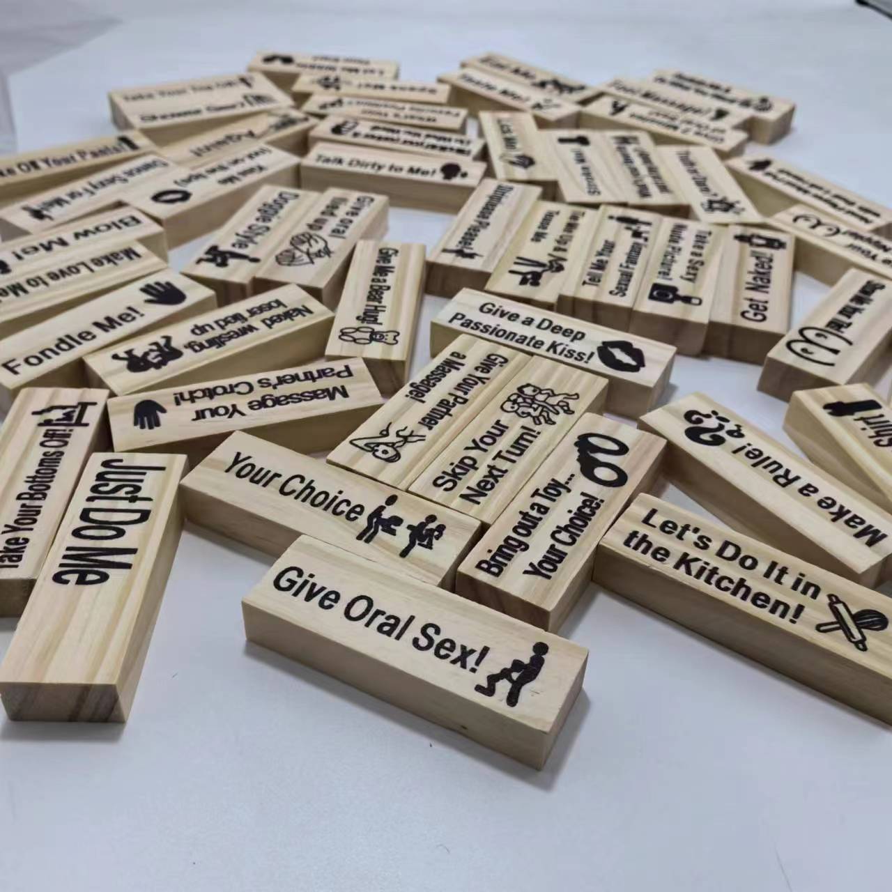 Jeu de Couple – Jenga Intime & Tour d’Empilement pour Soirées, Saint-Valentin et Jeux de Groupe
